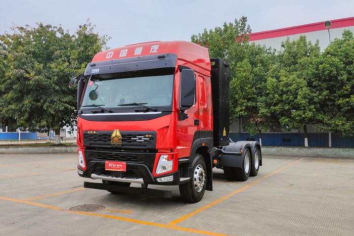 “零碳物流先行者”  重汽成都VX-7 純電動牽引車