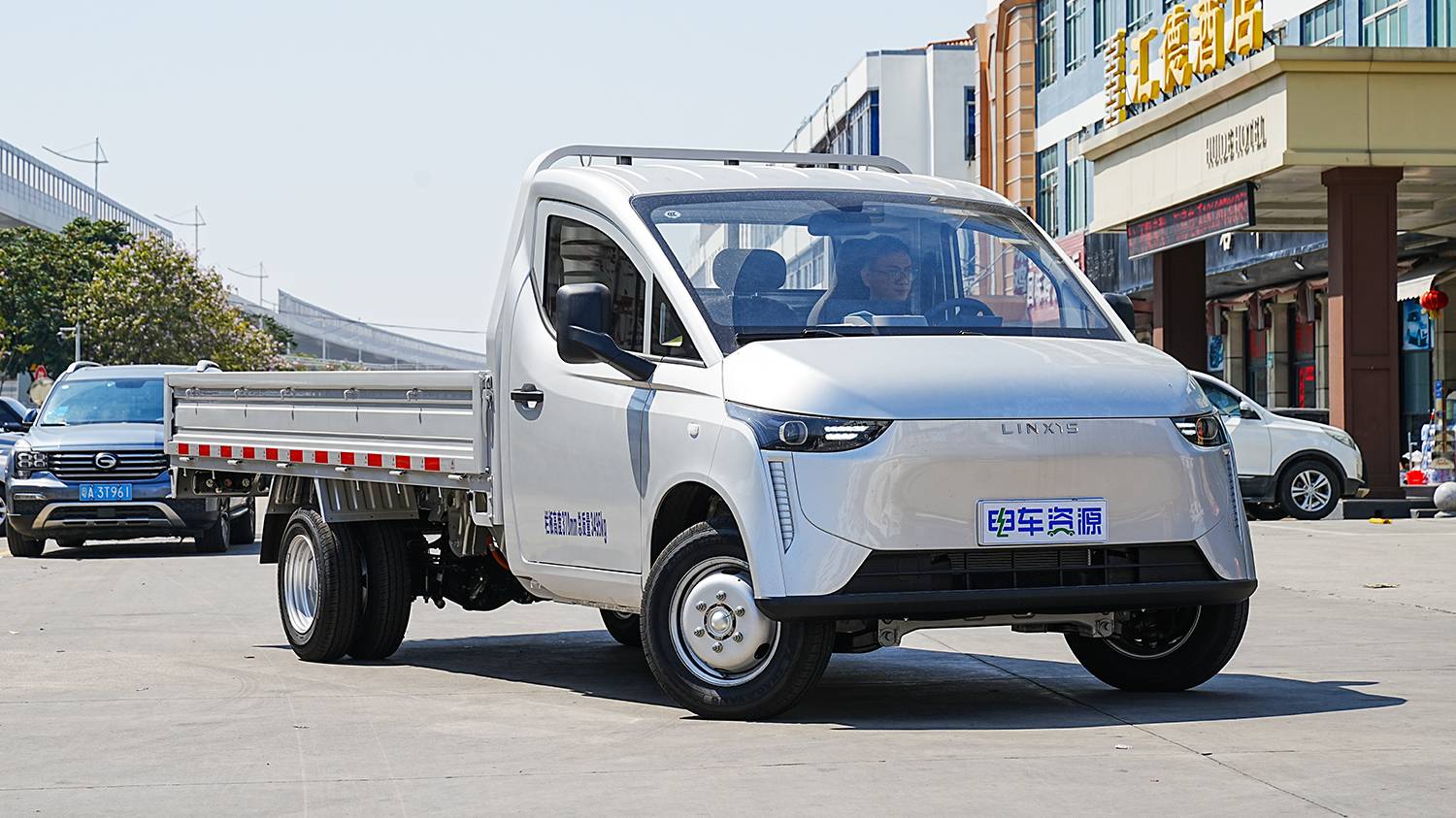 菱勢 × 貨拉拉聯手造新車！黃金大卡到底“大”在哪？看完這幾點再決定買不買！